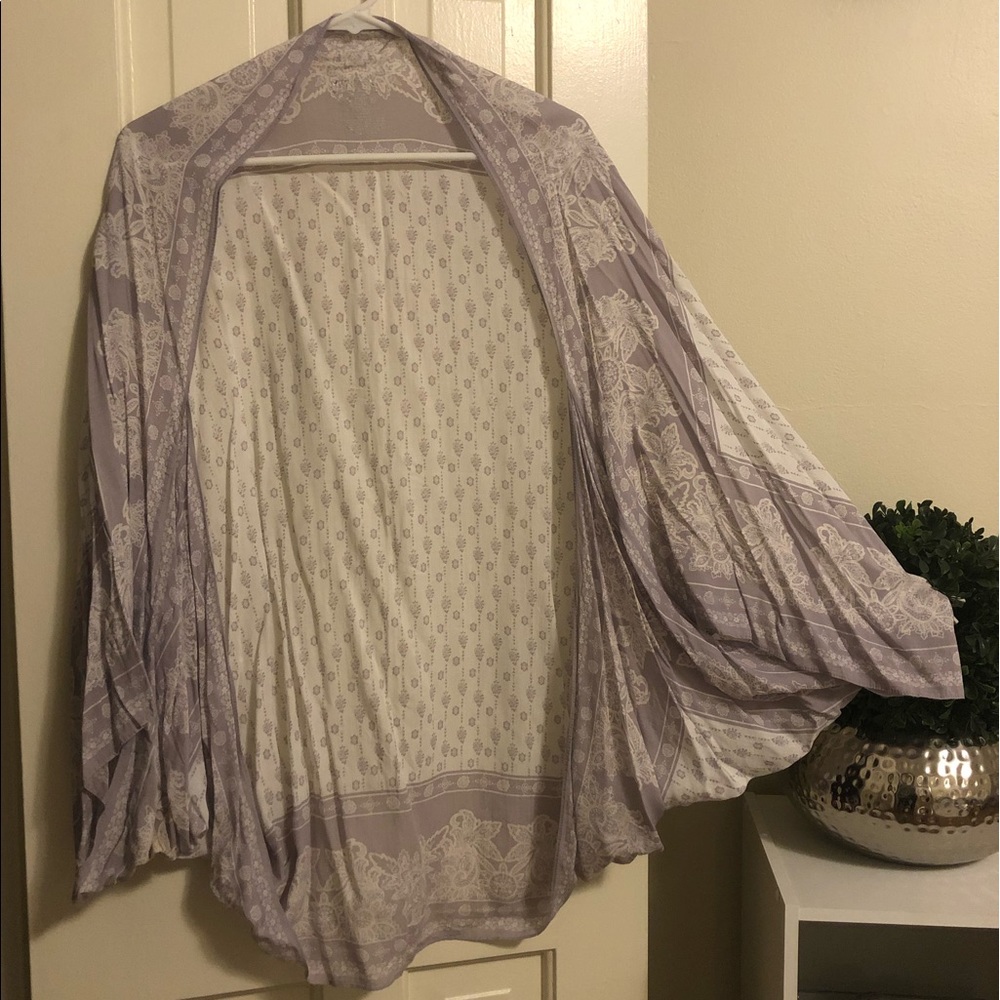 Purple and cream kimono 💜